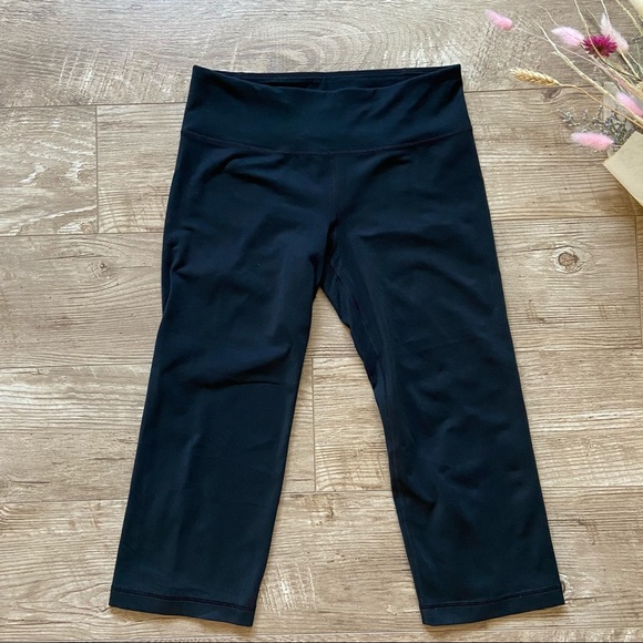 Under Armour 3/4 Length Athletic Pants - Picture 1 of 6